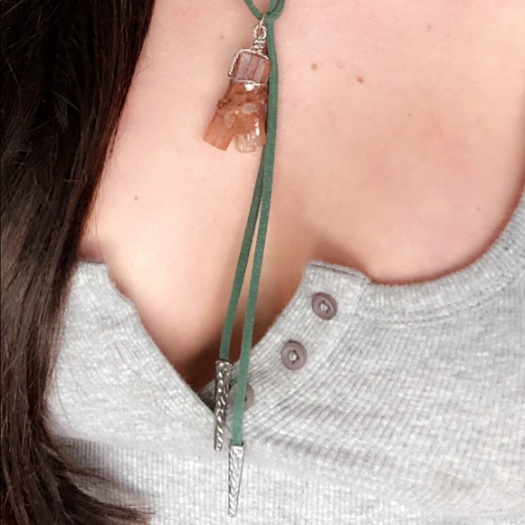 Green Choker/Dangle Necklace w/ Aragonite Crystal - Picture 2 of 6